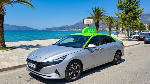 Taxi from Fier to Vlorë: at the coast in 40 minutes